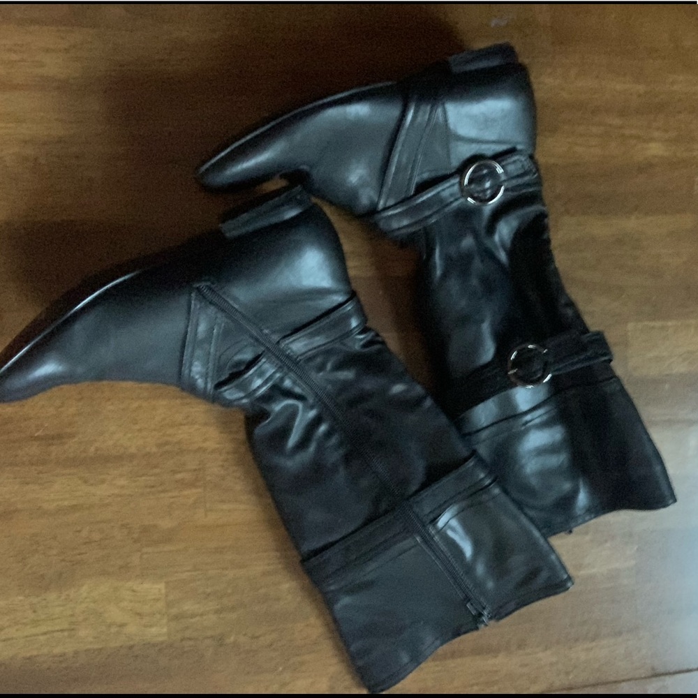 Black Boots